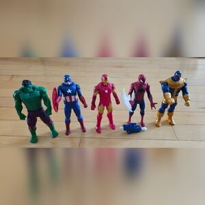 MARVEL Action Figures 9 Pieces